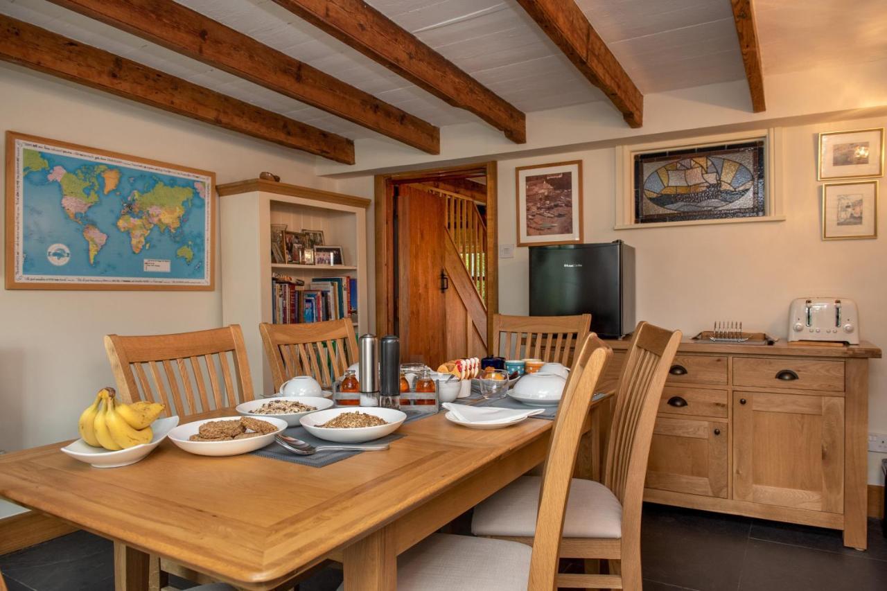 The White Cottage B&B Saint Teath Екстер'єр фото