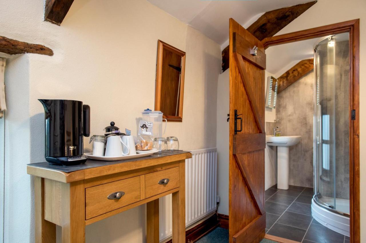 The White Cottage B&B Saint Teath Екстер'єр фото