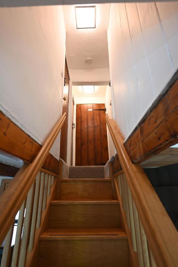 The White Cottage B&B Saint Teath Екстер'єр фото